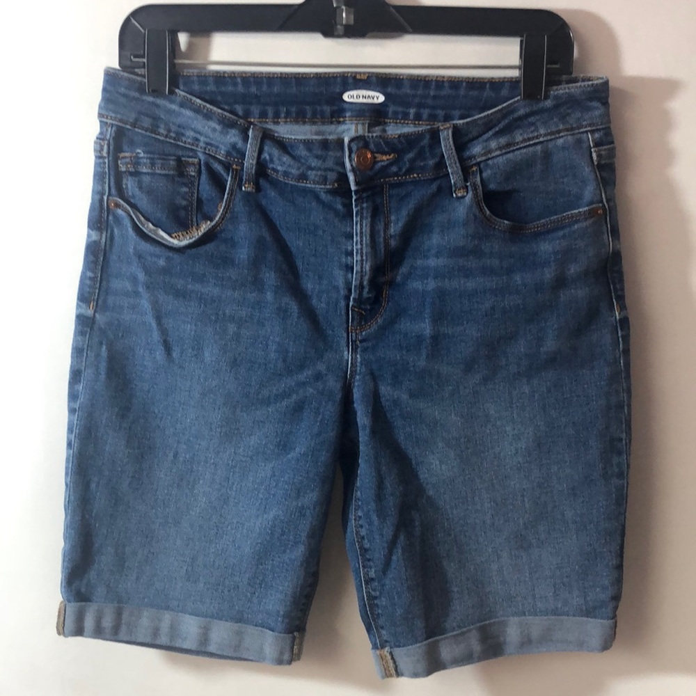 Old navy Bermuda shorts